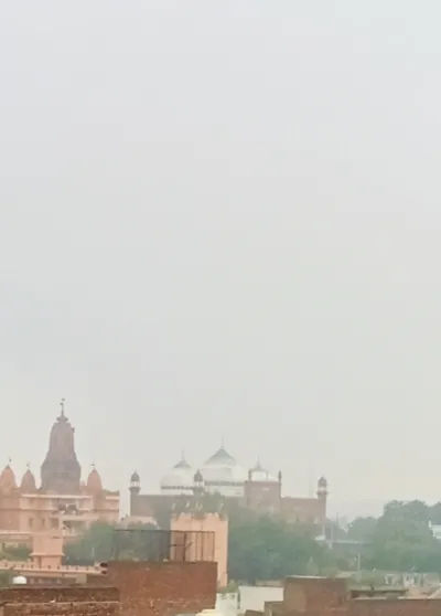 थुरा की शाही ईदगाह को लेकर विवादित बयान: पुजारी ने जमीन व सुविधाओं पर प्रश्न उठाए, पुलिस-प्रशासन का जवाब अपेक्षि