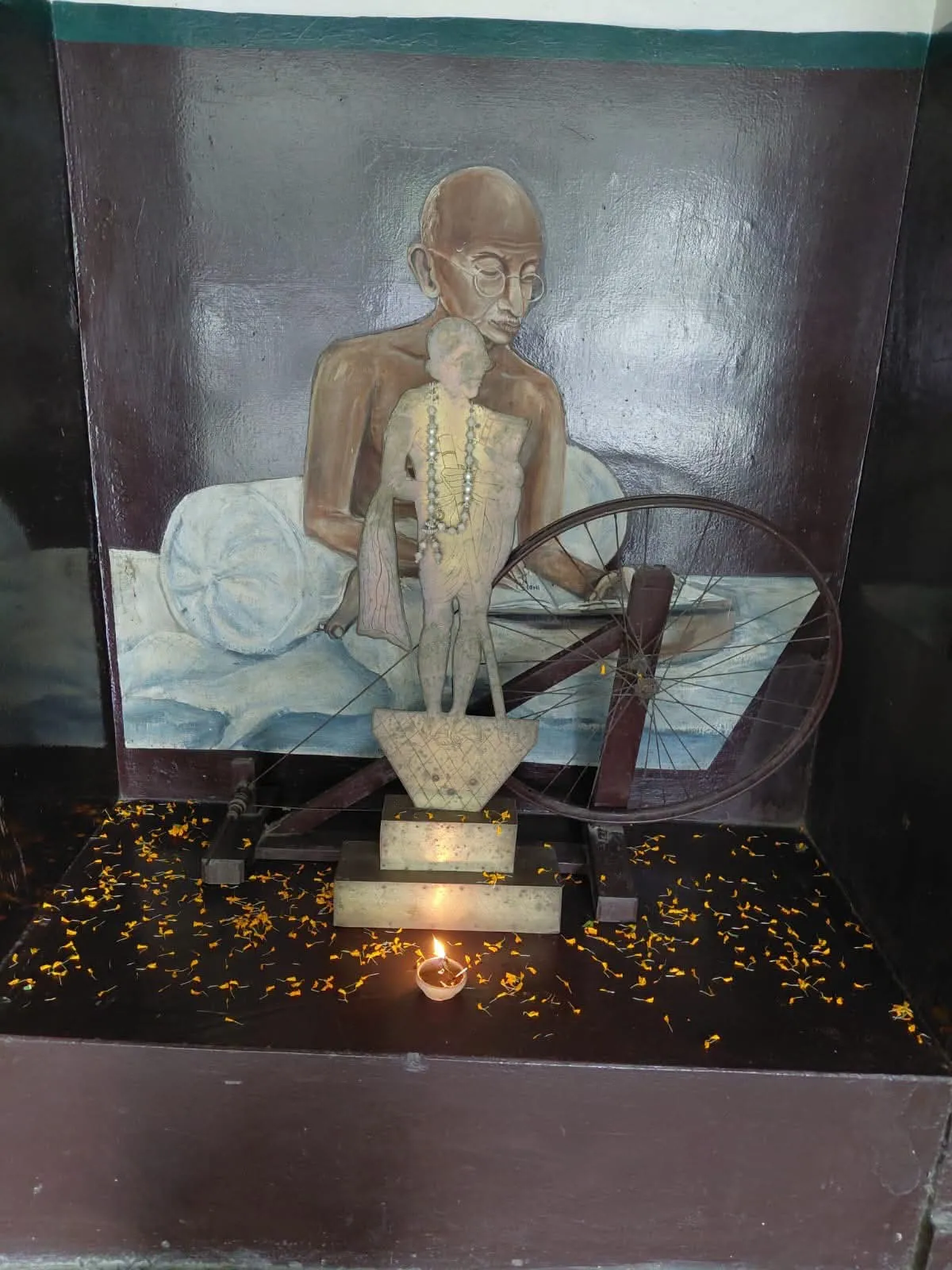 राजीव भवन में भारत छोड़ो आंदोलन दिवस मनाया गया, लोकतांत्रिक मूल्यों के प्रति प्रतिबद्धता दोहराई