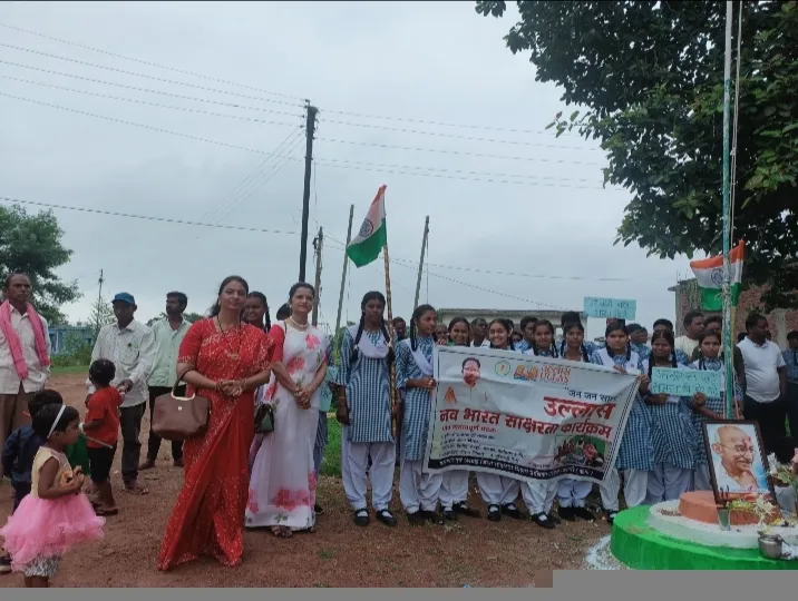 साक्षरता का संदेश लेकर निकली उल्लास रैली, नुक्कड़ नाटक से ग्रामीणों को किया जागरूक