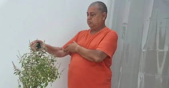 पूर्णिया सदर विधायक विजय खेमका ने सोमवार के दिन पूजा अर्चना किया
