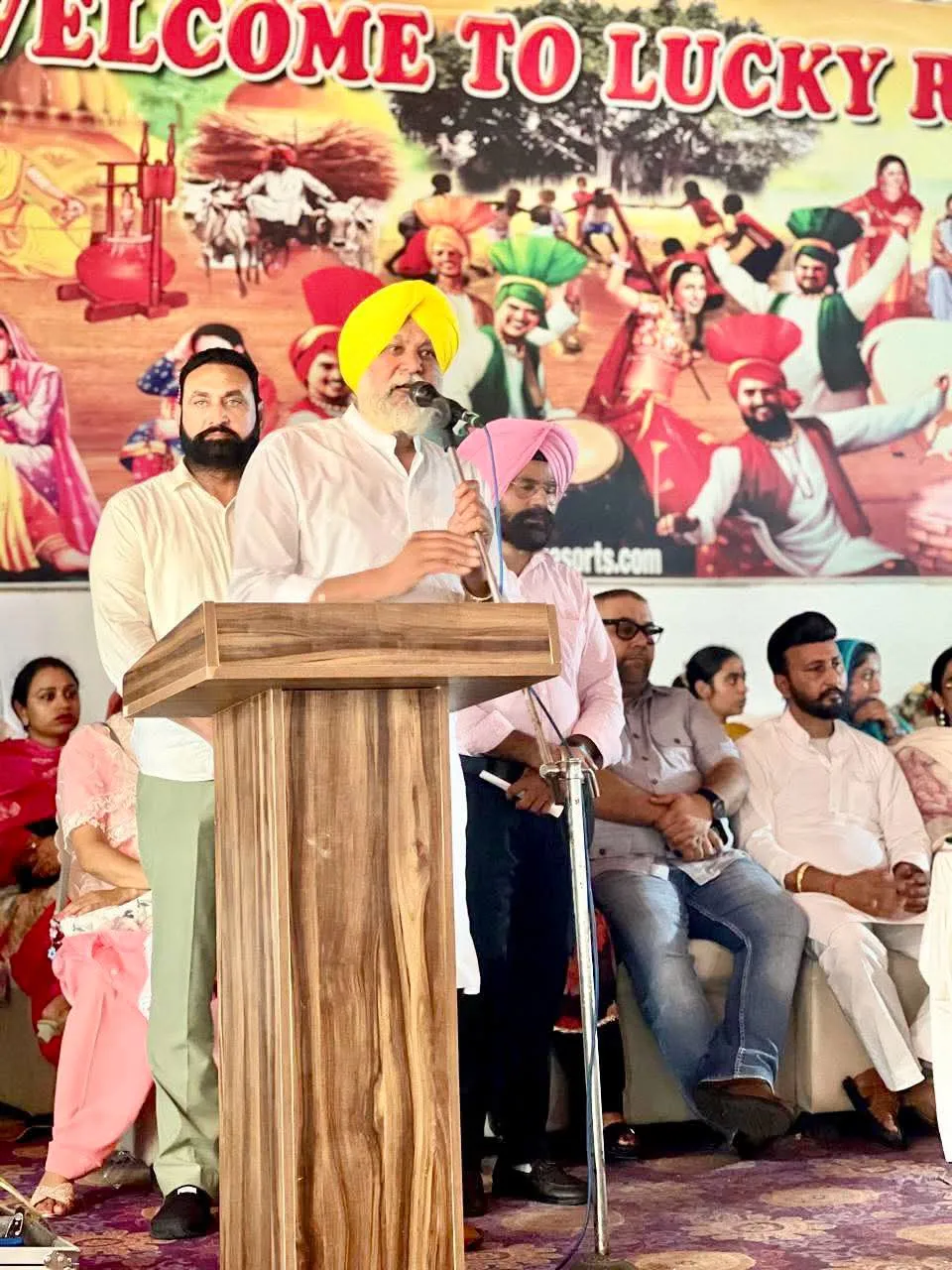 ਹਲਕਾ ਸੀ੍ਹਰਗੋਬਿੰਦਪੁਰ ਸਾਹਿਬ  ਸਖੀਅਾ ਦਾ ਮੇਲਾ ਪ੍ਰੋਗਰਾਮ ਲਕੀ ਪੈਲੇਸ ਕਰਵਾਇਆ ਗਿਆ