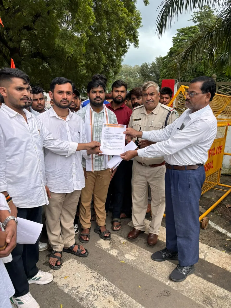 शासकीय महाविद्यालयों की दुर्दशा पर ABVP का प्रदेशव्यापी 'विद्यार्थी हुंकार अभियान'
मूलभूत सुविधाओं की मांग को लेकर उच्च