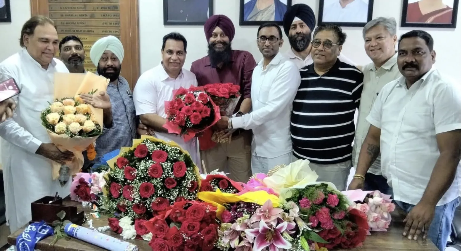 लक्की के जन्मदिन पर बधाइयों से गूंजा कांग्रेस भवन, कांग्रेस के नेताओं-कार्यकर्ताओं में दिखा उत्साह