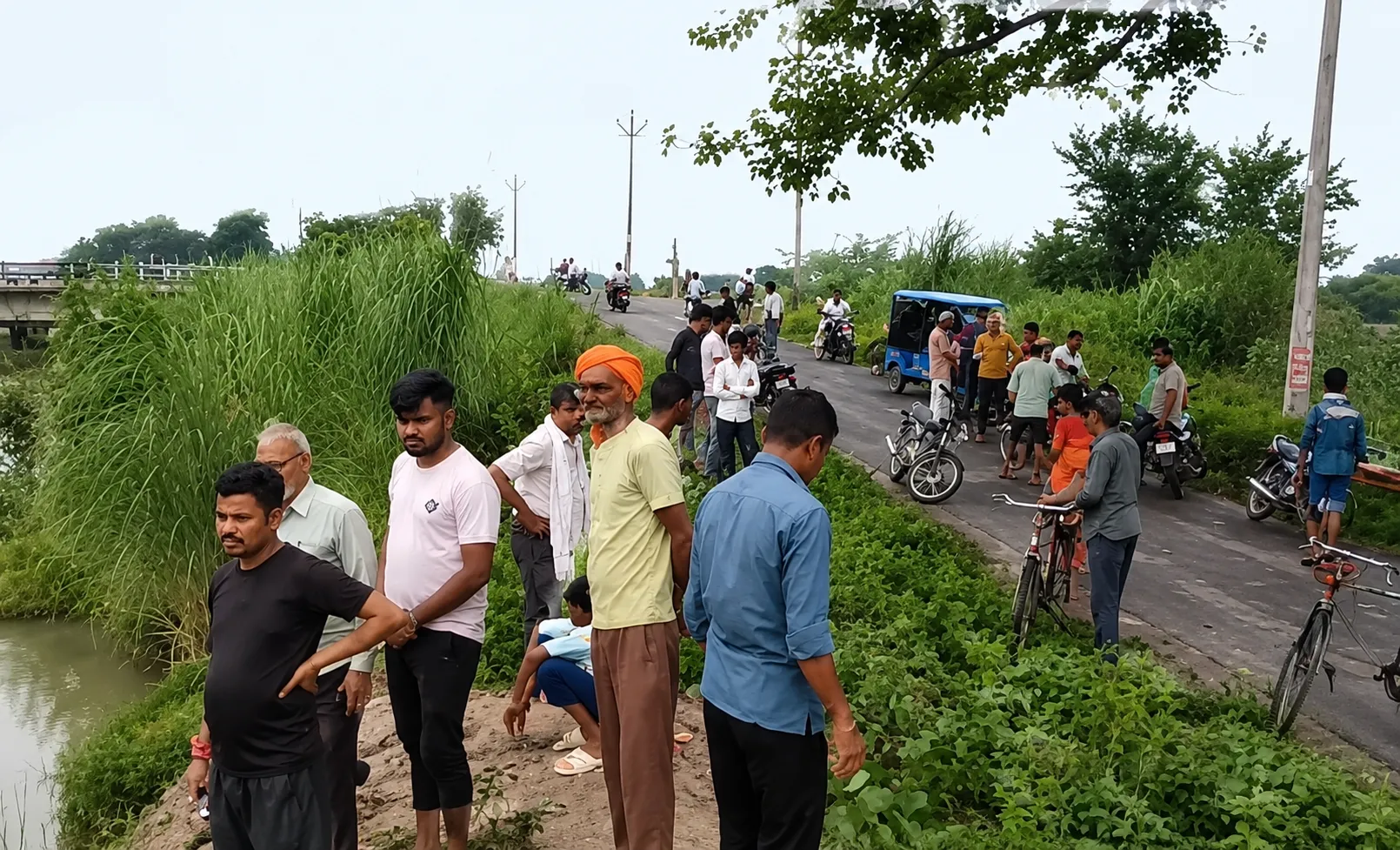 फ़तेहपुर में 24 घंटे बाद भी लापता 22 वर्षीय युवती का सुराग नहीं, नहर पुल के पास देखे जाने की सूचना