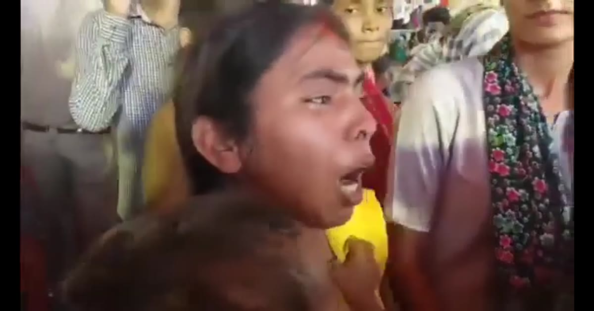रायबरेली में मुख्यमंत्री कार्यक्रम में महिला फरियादी को रोकने का आरोप, अधिकारी से जांच की मांग